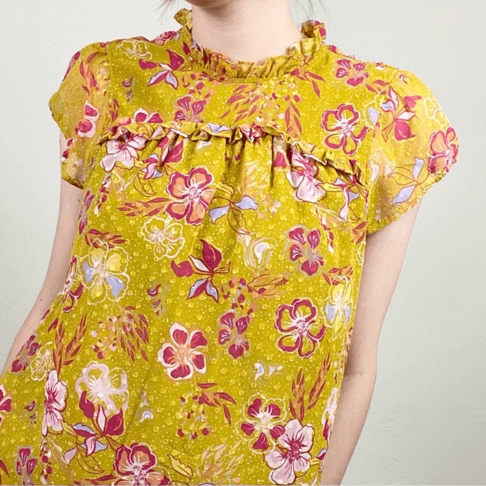 Joie Cap Sleeve Ruffle Floral Blouse size Medium